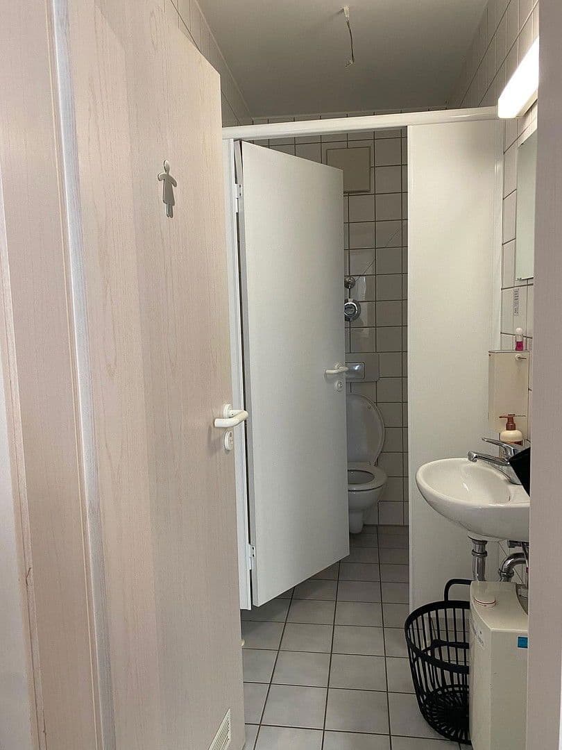 Pronájem kanceláře 1.050 m², Böblingen, Bádensko-Württembersko Pronájem kanceláře 1.050 m², Böblingen, Bádensko-Württembersko