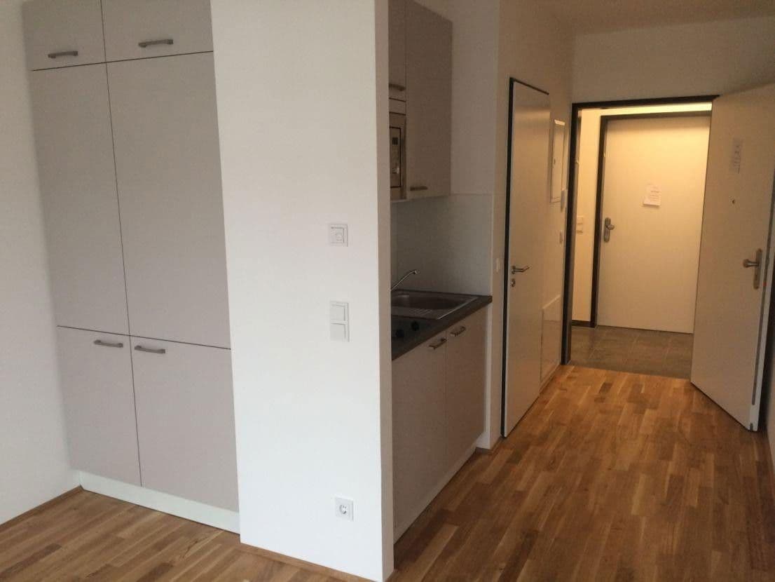 Pronájem bytu 1+1 20 m², Chiemgaustraße 138a, München, Bavorsko Pronájem bytu 1+1 20 m², Chiemgaustraße 138a, München, Bavorsko