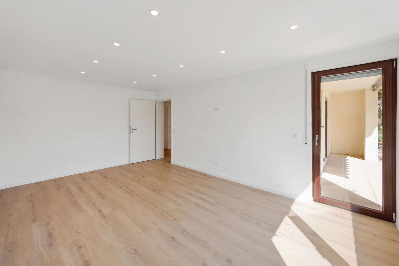 Prodej bytu 2+1 56 m², Dettenhausen, Bádensko-Württembersko Prodej bytu 2+1 56 m², Dettenhausen, Bádensko-Württembersko