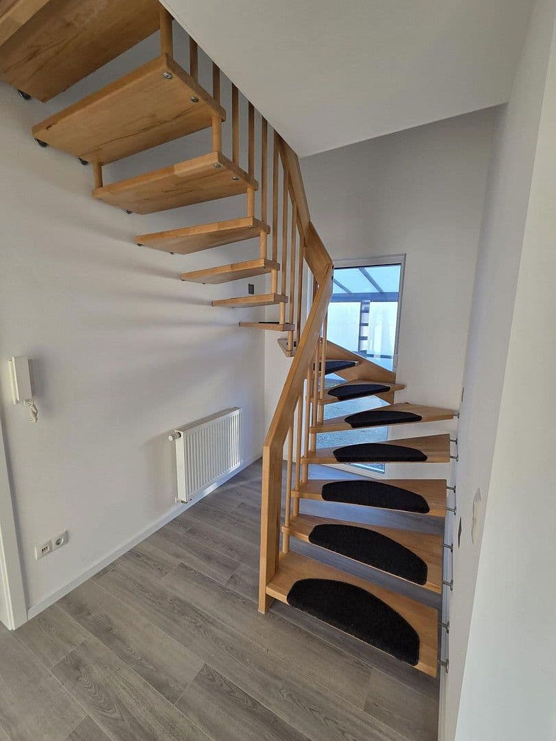 Prodej domu 108 m², pozemek 767 m², Ortenleite 8, Gerach, Bavorsko Prodej domu 108 m², pozemek 767 m², Ortenleite 8, Gerach, Bavorsko