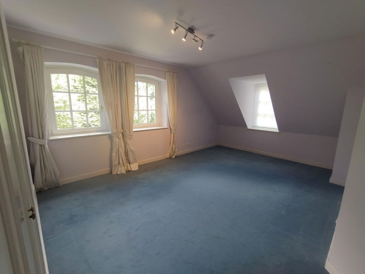 Pronájem domu 357 m², pozemek 1.008 m², Hamburg, Hamburg Pronájem domu 357 m², pozemek 1.008 m², Hamburg, Hamburg