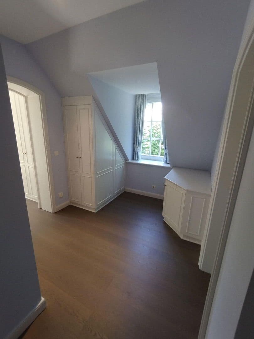 Pronájem domu 357 m², pozemek 1.008 m², Hamburg, Hamburg Pronájem domu 357 m², pozemek 1.008 m², Hamburg, Hamburg