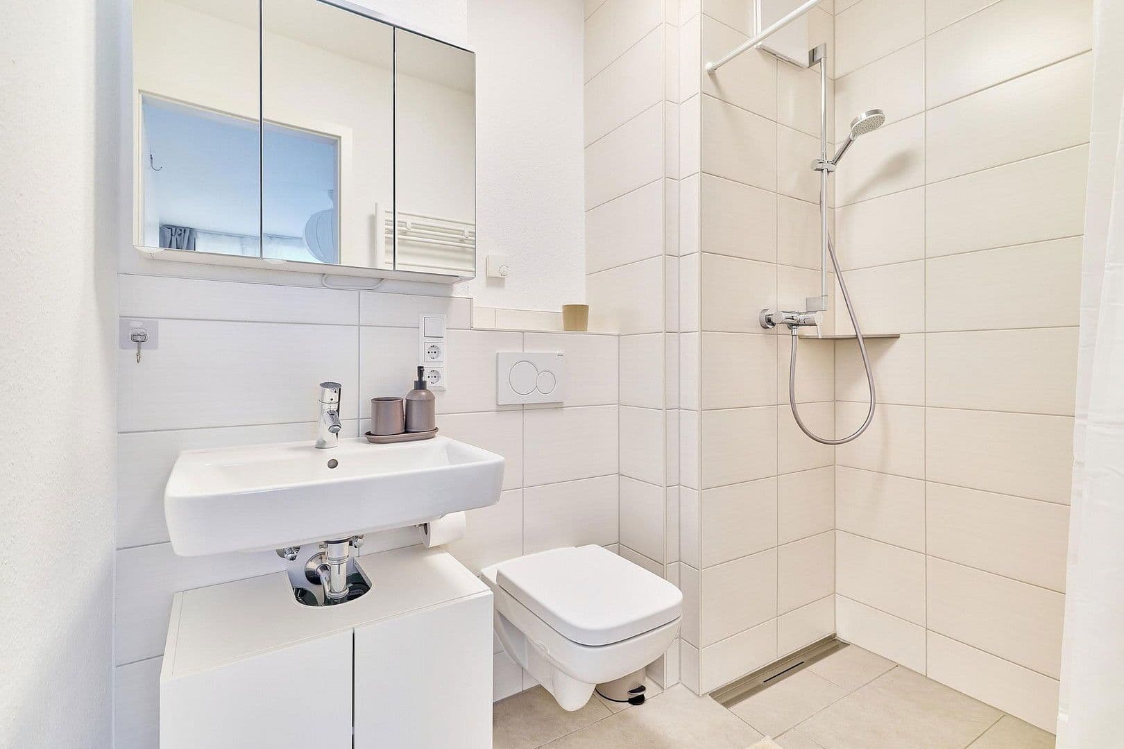 Pronájem bytu 1+kk 32 m², Hölderlinstraße, Bietigheim-Bissingen, Bádensko-Württembersko Pronájem bytu 1+kk 32 m², Hölderlinstraße, Bietigheim-Bissingen, Bádensko-Württembersko