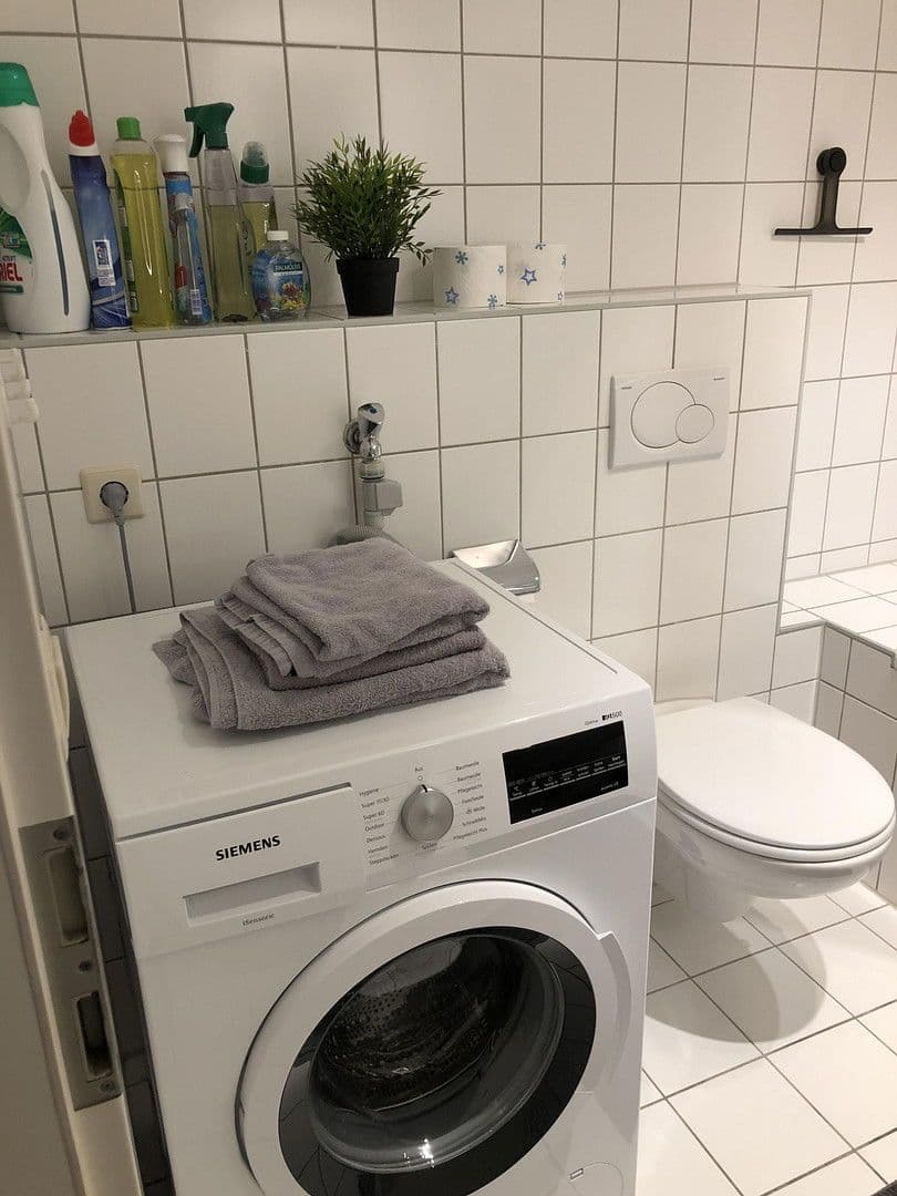 Pronájem bytu 2+1 63 m², Leonbergerstr. 10, Ditzingen, Bádensko-Württembersko Pronájem bytu 2+1 63 m², Leonbergerstr. 10, Ditzingen, Bádensko-Württembersko