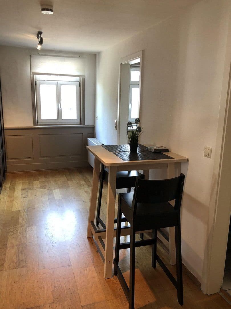 Pronájem bytu 2+1 63 m², Leonbergerstr. 10, Ditzingen, Bádensko-Württembersko Pronájem bytu 2+1 63 m², Leonbergerstr. 10, Ditzingen, Bádensko-Württembersko