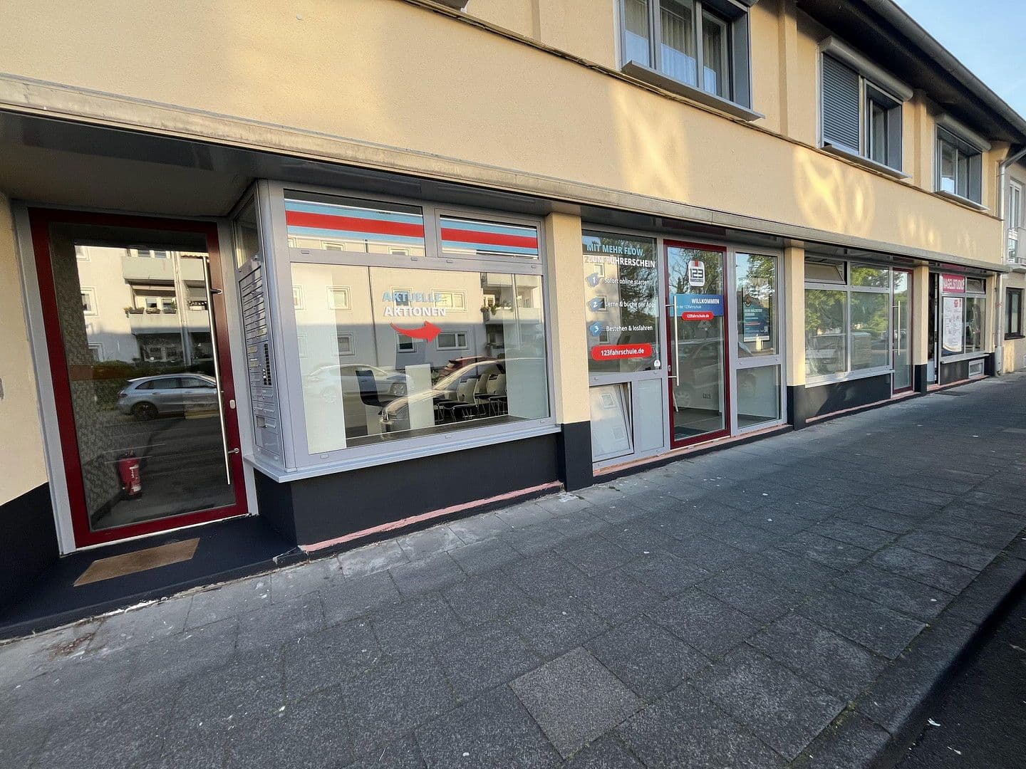 Pronájem nebytového prostoru 200 m², Köln, Severní Porýní-Vestfálsko Pronájem nebytového prostoru 200 m², Köln, Severní Porýní-Vestfálsko