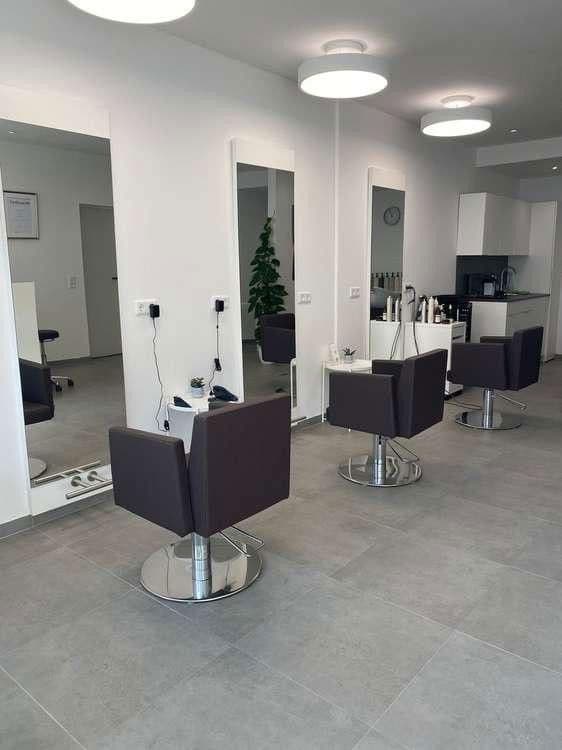 Pronájem nebytového prostoru 200 m², Köln, Severní Porýní-Vestfálsko Pronájem nebytového prostoru 200 m², Köln, Severní Porýní-Vestfálsko