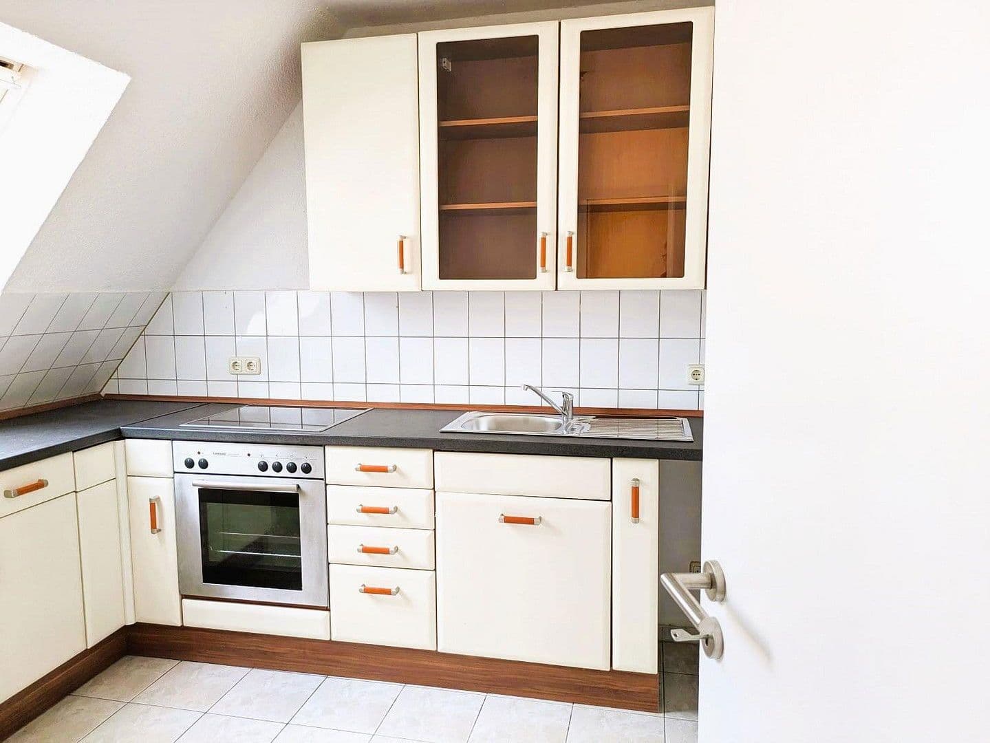 Pronájem bytu 3+1 81 m², Güstrow, Mecklenburg-Vorpommern Pronájem bytu 3+1 81 m², Güstrow, Mecklenburg-Vorpommern