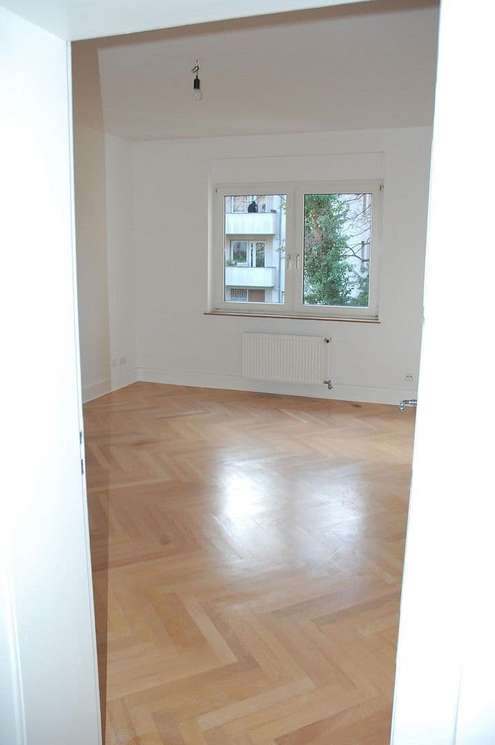 Prodej bytu 3+1 85 m², Brentanostraße 7, Frankfurt am Main, Hessen Prodej bytu 3+1 85 m², Brentanostraße 7, Frankfurt am Main, Hessen