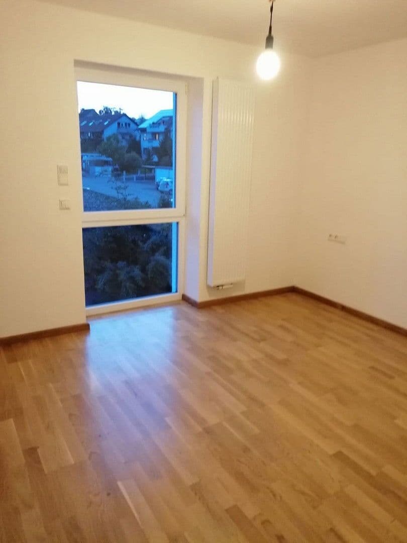 Pronájem bytu 2+1 71 m², Leinfelden-Echterdingen, Bádensko-Württembersko Pronájem bytu 2+1 71 m², Leinfelden-Echterdingen, Bádensko-Württembersko