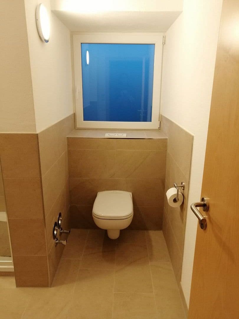 Pronájem bytu 2+1 71 m², Leinfelden-Echterdingen, Bádensko-Württembersko Pronájem bytu 2+1 71 m², Leinfelden-Echterdingen, Bádensko-Württembersko