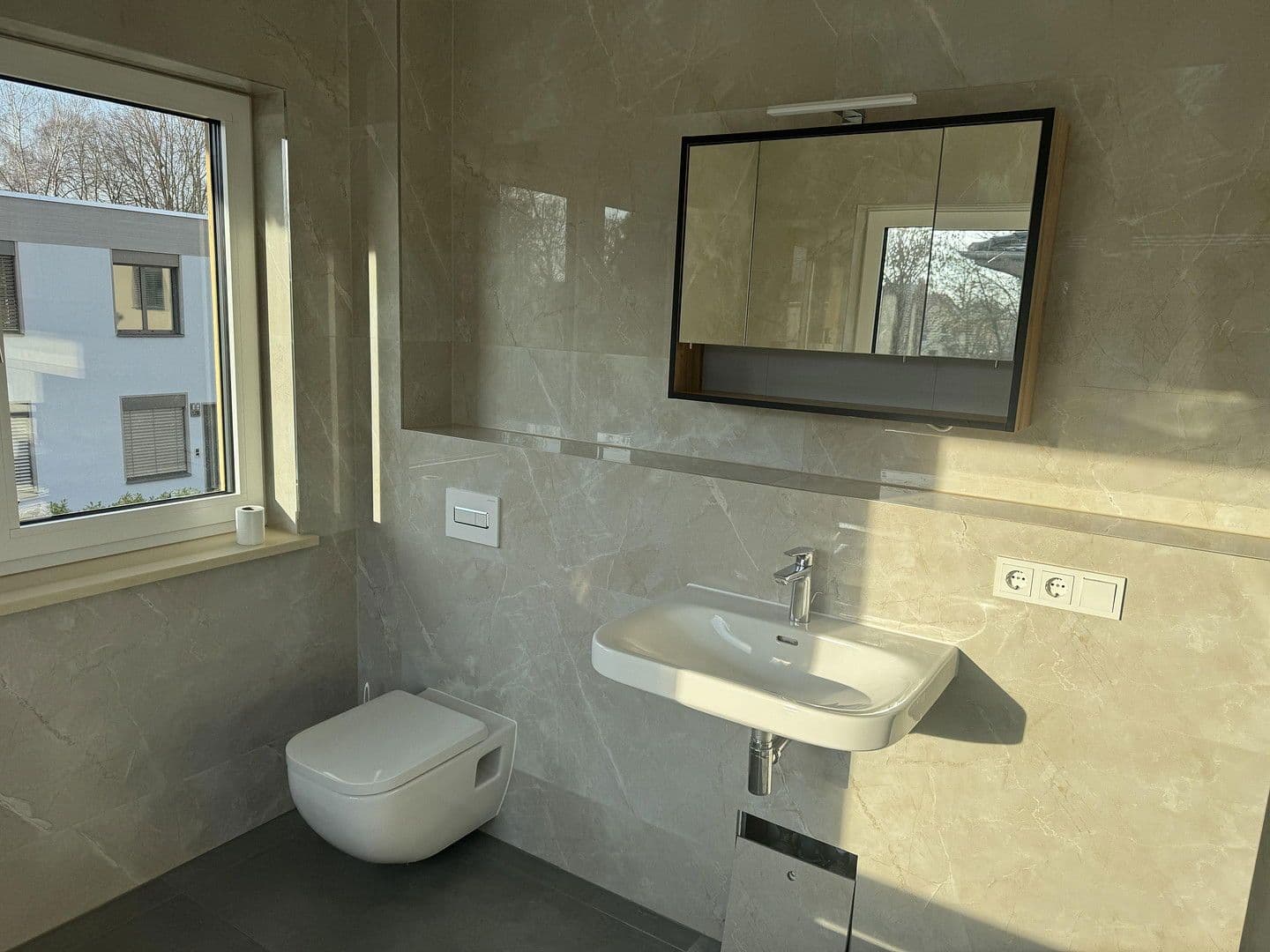 Pronájem bytu 4+1 89 m², Berlin, Berlín Pronájem bytu 4+1 89 m², Berlin, Berlín