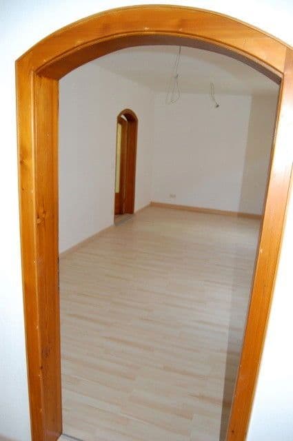 Pronájem domu 102 m², pozemek 98 m², Kuttlerstr. 15, Erlangen, Bavorsko Pronájem domu 102 m², pozemek 98 m², Kuttlerstr. 15, Erlangen, Bavorsko