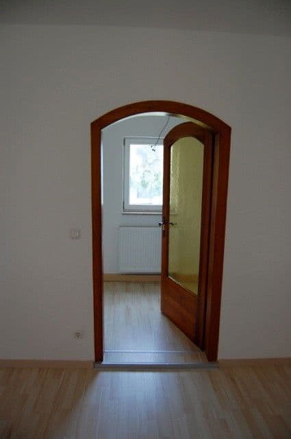 Pronájem domu 102 m², pozemek 98 m², Kuttlerstr. 15, Erlangen, Bavorsko Pronájem domu 102 m², pozemek 98 m², Kuttlerstr. 15, Erlangen, Bavorsko