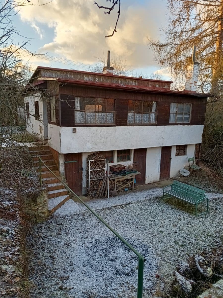 Prodej chaty, chalupy 63 m², pozemek 504 m², Lesní, Zadní Třebaň, Středočeský kraj Prodej chaty, chalupy 63 m², pozemek 504 m², Lesní, Zadní Třebaň, Středočeský kraj