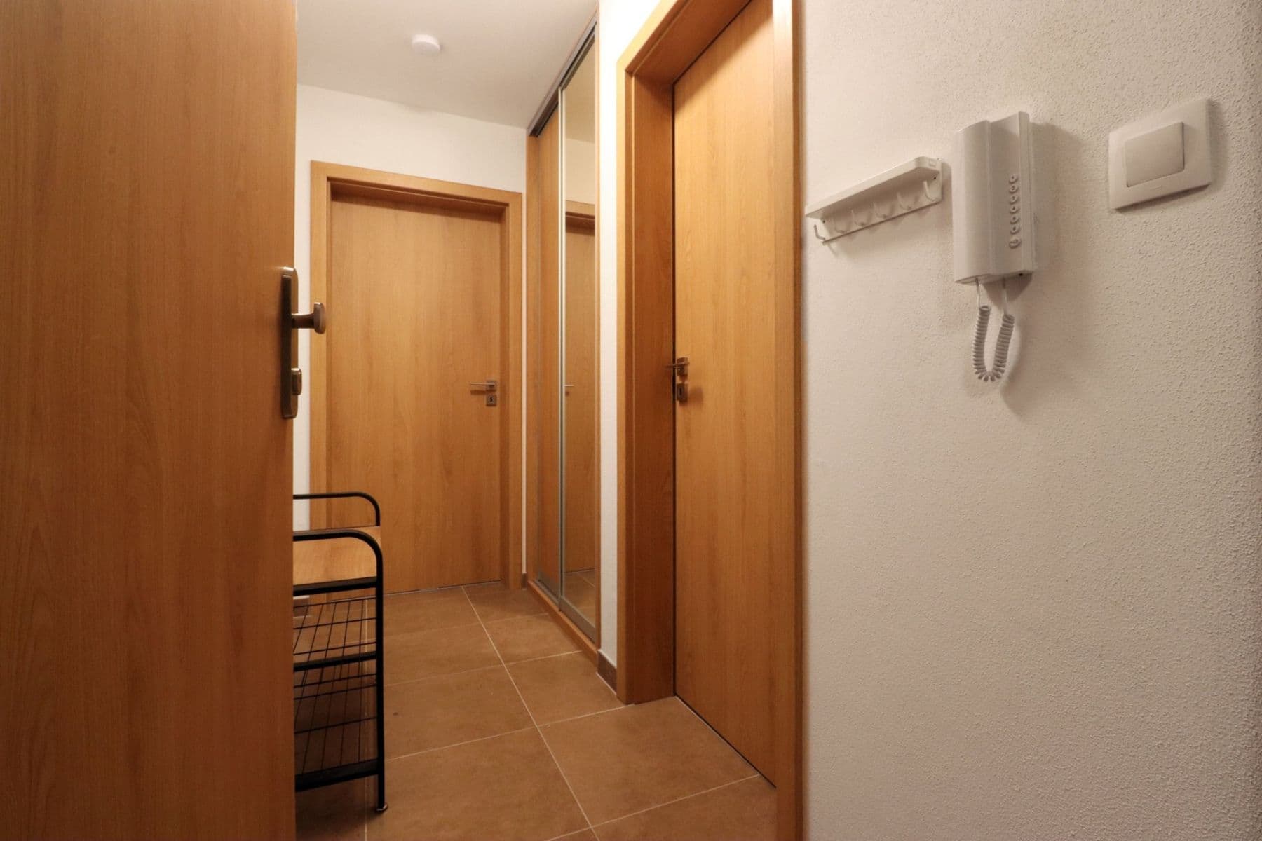 Pronájem bytu 1+kk 32 m², Pšeničná, Hostivice, Středočeský kraj Pronájem bytu 1+kk 32 m², Pšeničná, Hostivice, Středočeský kraj