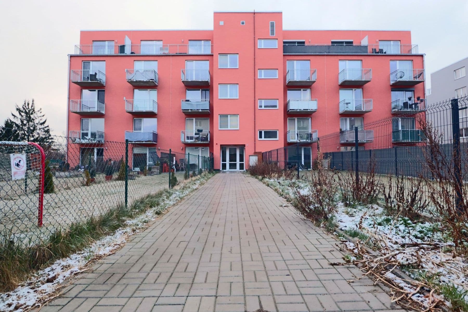 Pronájem bytu 1+kk 32 m², Pšeničná, Hostivice, Středočeský kraj Pronájem bytu 1+kk 32 m², Pšeničná, Hostivice, Středočeský kraj