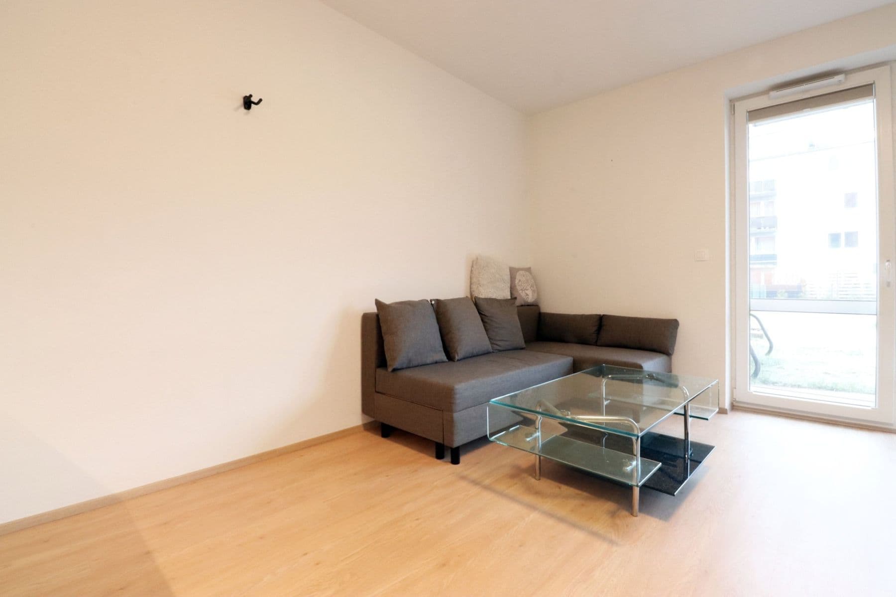 Pronájem bytu 1+kk 32 m², Pšeničná, Hostivice, Středočeský kraj Pronájem bytu 1+kk 32 m², Pšeničná, Hostivice, Středočeský kraj