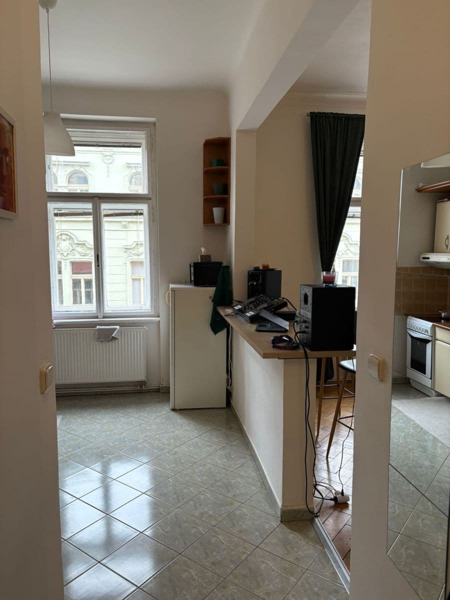 Pronájem bytu 2+kk 76 m², Mánesova, Praha, Praha Pronájem bytu 2+kk 76 m², Mánesova, Praha, Praha