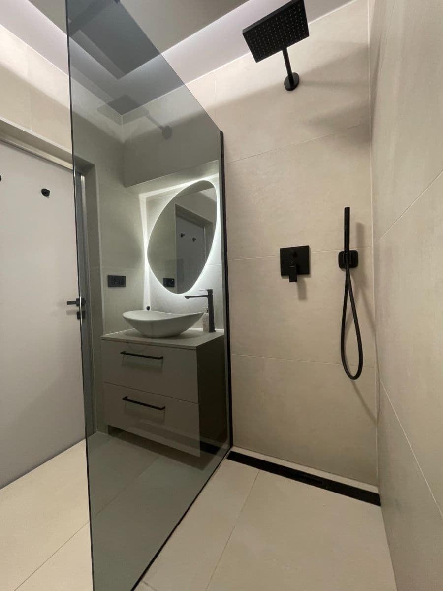 Pronájem bytu 2+1 58 m², Bratislava - mestská časť Staré Mesto, Bratislavský kraj Pronájem bytu 2+1 58 m², Bratislava - mestská časť Staré Mesto, Bratislavský kraj