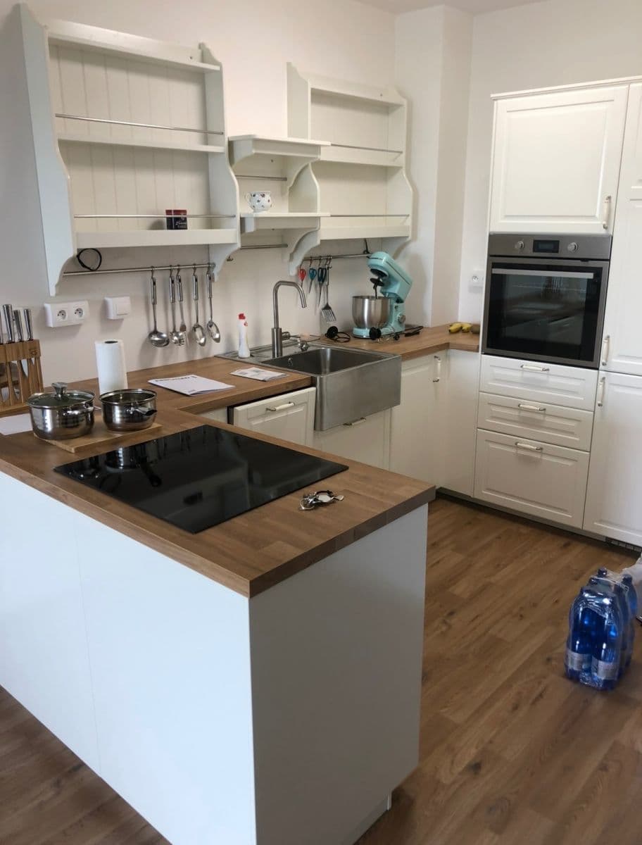 Prodej bytu 2+kk 59 m², Velvarská, Horoměřice, Středočeský kraj Prodej bytu 2+kk 59 m², Velvarská, Horoměřice, Středočeský kraj