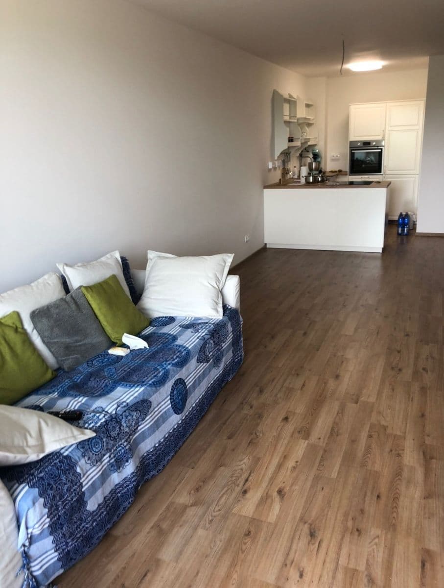 Prodej bytu 2+kk 59 m², Velvarská, Horoměřice, Středočeský kraj Prodej bytu 2+kk 59 m², Velvarská, Horoměřice, Středočeský kraj