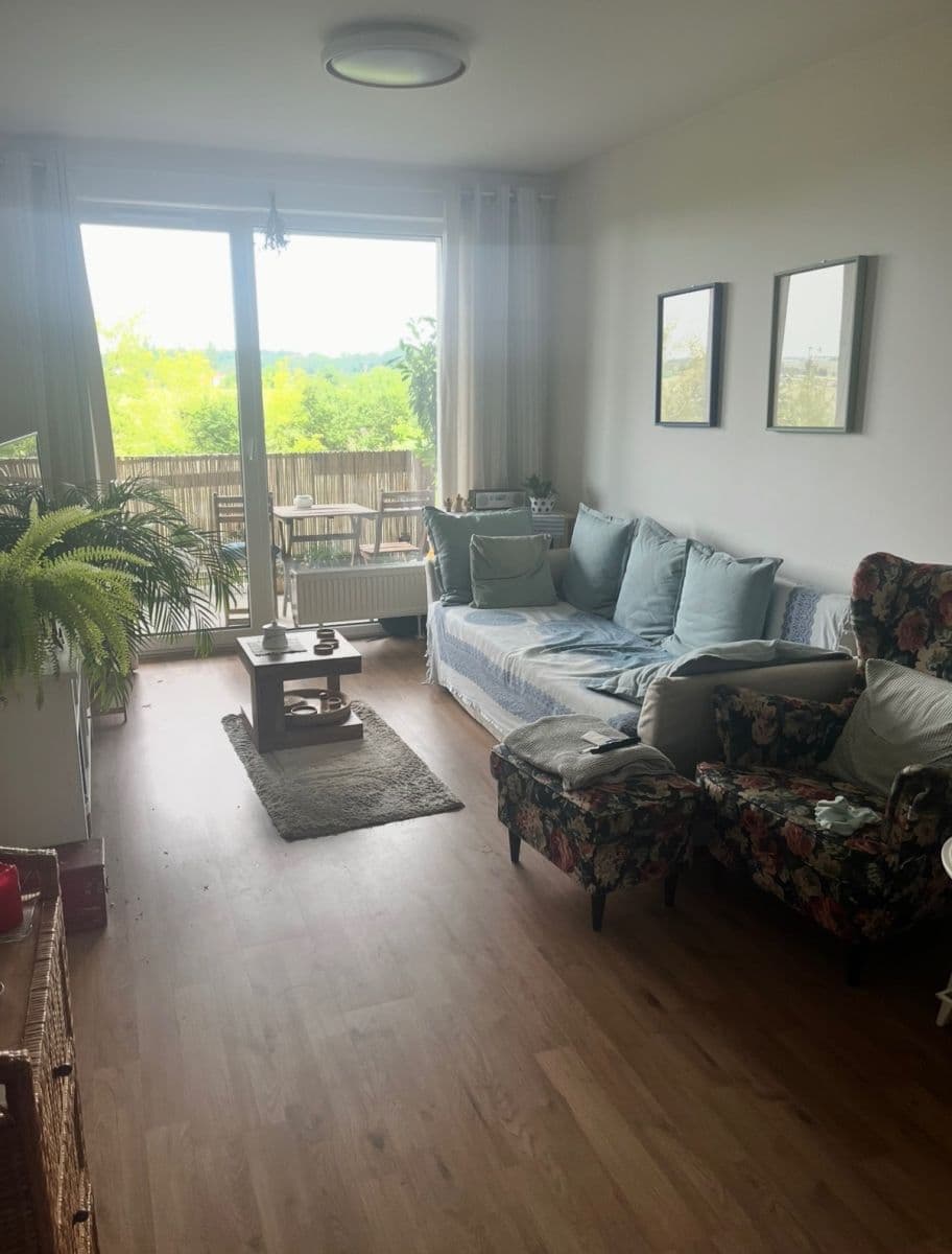 Prodej bytu 2+kk 59 m², Velvarská, Horoměřice, Středočeský kraj Prodej bytu 2+kk 59 m², Velvarská, Horoměřice, Středočeský kraj