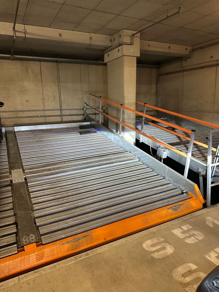 Pronájem garáže 16 m², Pod Kavalírkou, Praha, Praha Pronájem garáže 16 m², Pod Kavalírkou, Praha, Praha