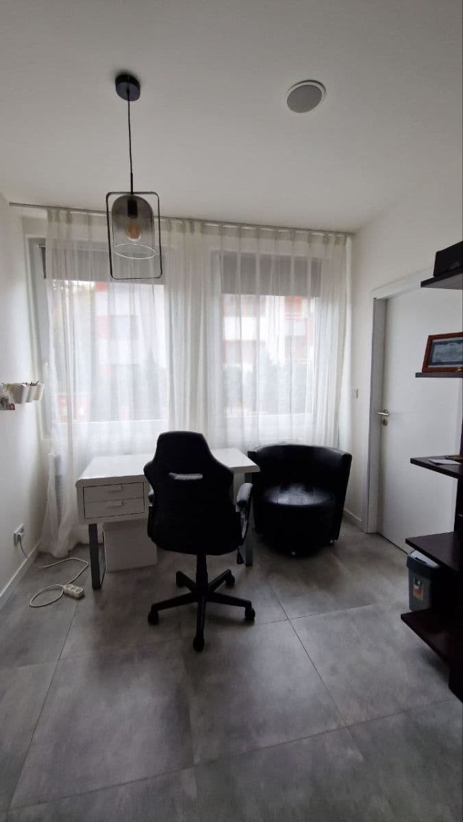 Pronájem bytu 2+1 49 m², Perucká, Praha, Praha Pronájem bytu 2+1 49 m², Perucká, Praha, Praha