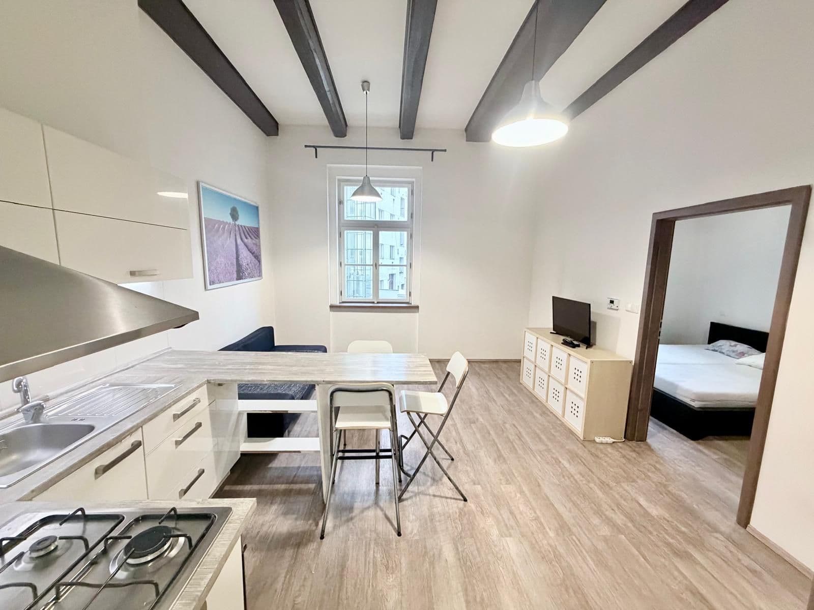 Prodej bytu 2+kk 43 m², 28. pluku, Praha, Praha Prodej bytu 2+kk 43 m², 28. pluku, Praha, Praha