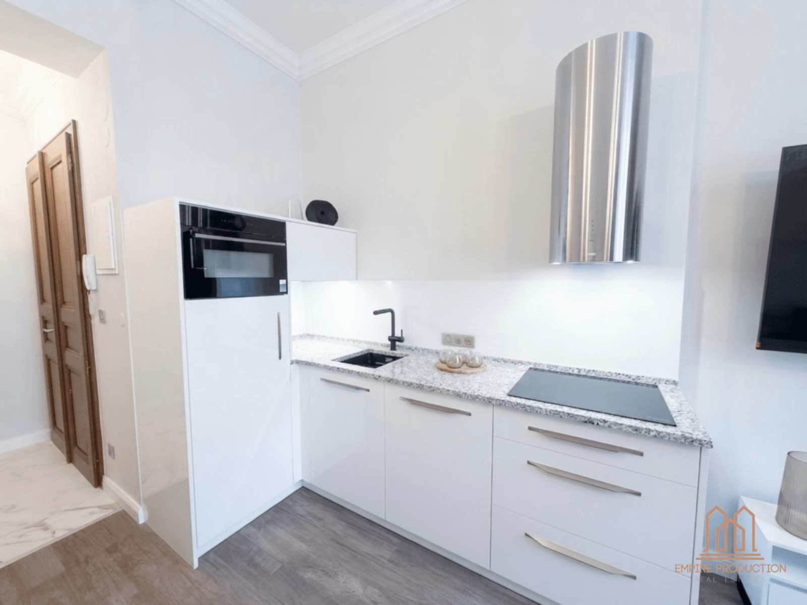 Prodej bytu 2+kk 43 m², 28. pluku, Praha, Praha Prodej bytu 2+kk 43 m², 28. pluku, Praha, Praha