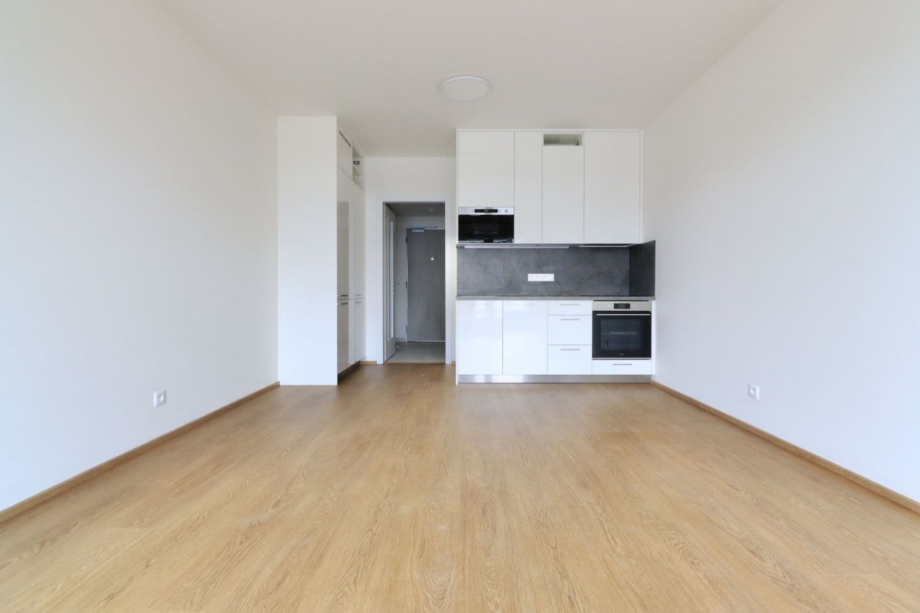Pronájem bytu 1+kk 35 m², Poděbradská, Praha, Praha Pronájem bytu 1+kk 35 m², Poděbradská, Praha, Praha