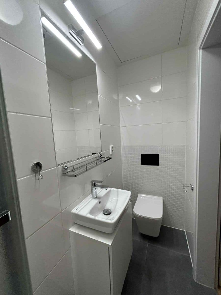 Pronájem bytu 1+kk 27 m², Parléřova, Praha, Praha Pronájem bytu 1+kk 27 m², Parléřova, Praha, Praha
