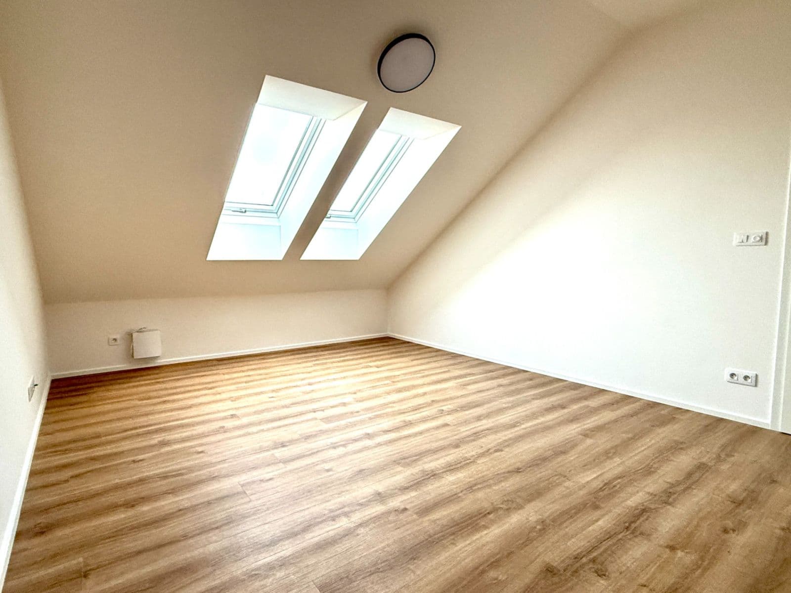 Pronájem bytu 2+kk 37 m², Rýznerova, Únětice, Středočeský kraj Pronájem bytu 2+kk 37 m², Rýznerova, Únětice, Středočeský kraj