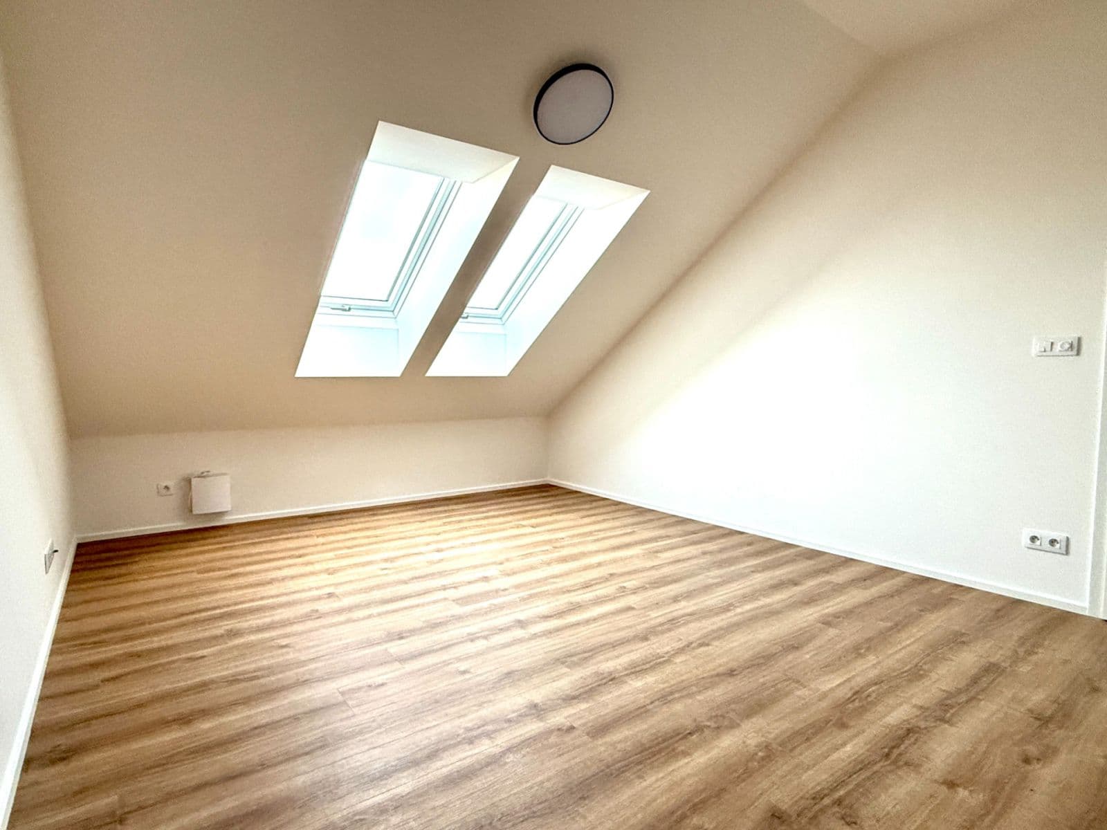Pronájem bytu 2+kk 37 m², Rýznerova, Únětice, Středočeský kraj Pronájem bytu 2+kk 37 m², Rýznerova, Únětice, Středočeský kraj