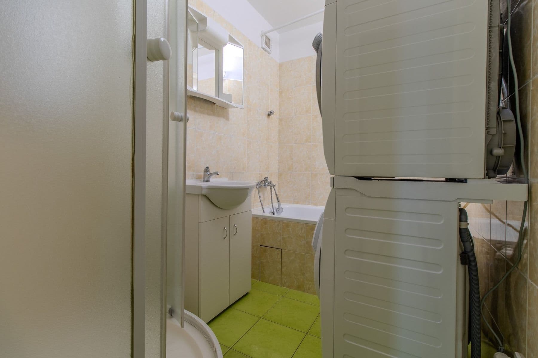 Pronájem bytu 4+kk 70 m², Zalužanská, Mladá Boleslav, Středočeský kraj Pronájem bytu 4+kk 70 m², Zalužanská, Mladá Boleslav, Středočeský kraj