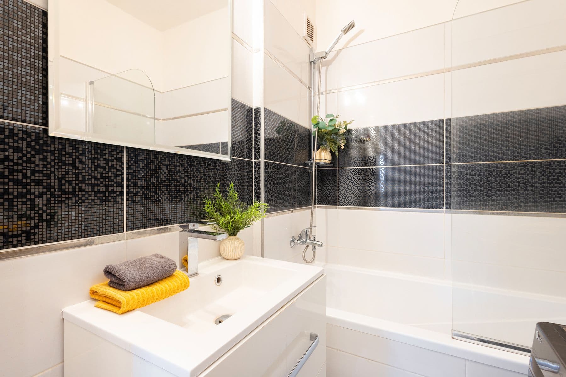 Prodej bytu 3+1 71 m², Polabská, Praha, Praha Prodej bytu 3+1 71 m², Polabská, Praha, Praha