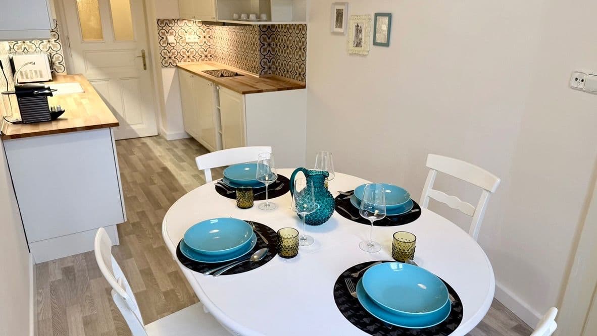 Pronájem bytu 2+1 76 m², Na Zderaze, Praha, Praha Pronájem bytu 2+1 76 m², Na Zderaze, Praha, Praha