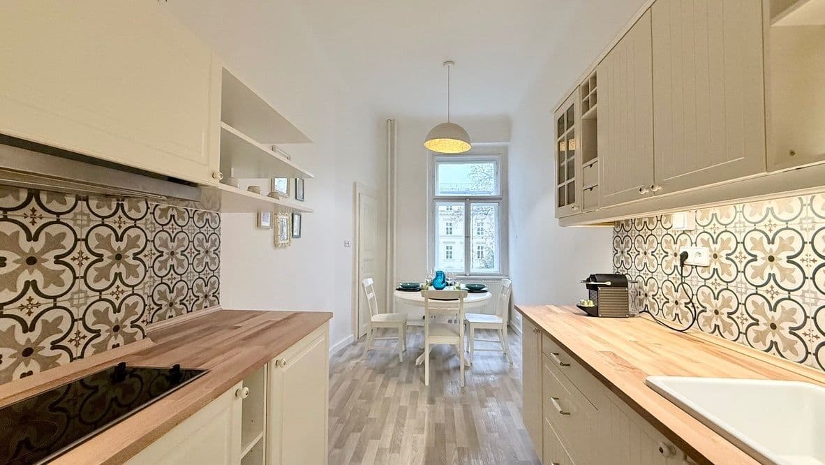 Pronájem bytu 2+1 76 m², Na Zderaze, Praha, Praha Pronájem bytu 2+1 76 m², Na Zderaze, Praha, Praha