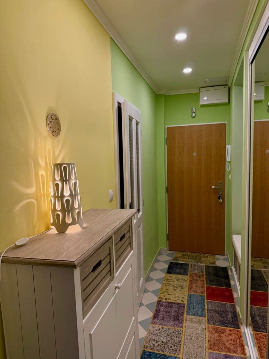 Pronájem bytu 2+1 56 m², Nad Kajetánkou, Praha, Praha Pronájem bytu 2+1 56 m², Nad Kajetánkou, Praha, Praha