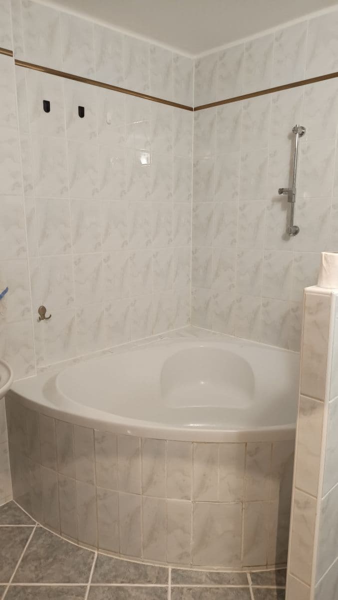 Pronájem bytu 3+1 75 m², Rýnovická, Jablonec nad Nisou, Liberecký kraj Pronájem bytu 3+1 75 m², Rýnovická, Jablonec nad Nisou, Liberecký kraj