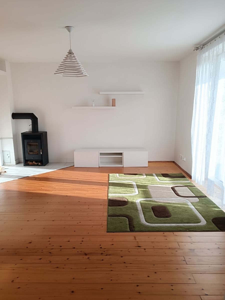 Pronájem domu 65 m², pozemek 80 m², Fr. Kouby, Kladno, Středočeský kraj Pronájem domu 65 m², pozemek 80 m², Fr. Kouby, Kladno, Středočeský kraj