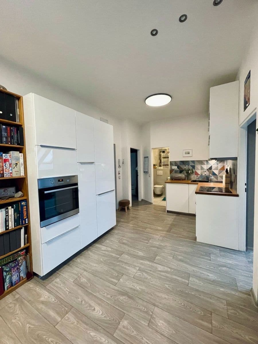 Pronájem bytu 3+kk 59 m², Školní, Plzeň, Plzeňský kraj Pronájem bytu 3+kk 59 m², Školní, Plzeň, Plzeňský kraj