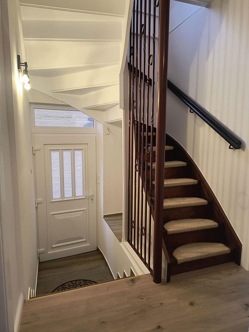 Pronájem bytu 4+1 110 m², Rathausmarkt 1a, Šlesvik, Šlesvicko-Holštýnsko Pronájem bytu 4+1 110 m², Rathausmarkt 1a, Šlesvik, Šlesvicko-Holštýnsko