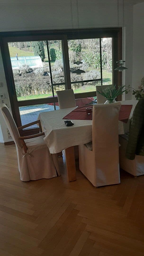 Prodej domu 229 m², pozemek 815 m², Weberstraße 28, Merzhausen, Bádensko-Württembersko Prodej domu 229 m², pozemek 815 m², Weberstraße 28, Merzhausen, Bádensko-Württembersko