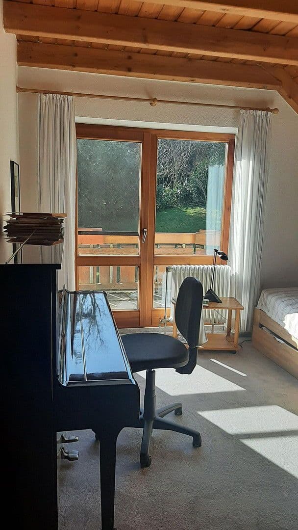 Prodej domu 229 m², pozemek 815 m², Weberstraße 28, Merzhausen, Bádensko-Württembersko Prodej domu 229 m², pozemek 815 m², Weberstraße 28, Merzhausen, Bádensko-Württembersko