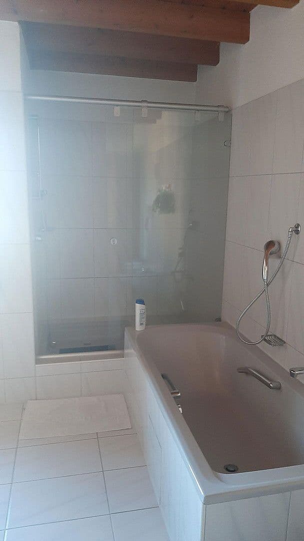 Prodej domu 229 m², pozemek 815 m², Weberstraße 28, Merzhausen, Bádensko-Württembersko Prodej domu 229 m², pozemek 815 m², Weberstraße 28, Merzhausen, Bádensko-Württembersko