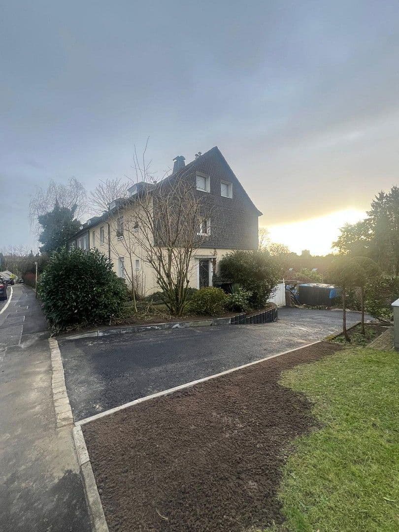 Prodej domu 260 m², pozemek 400 m², Bergstr. 19-21, Wülfrath, Severní Porýní-Vestfálsko Prodej domu 260 m², pozemek 400 m², Bergstr. 19-21, Wülfrath, Severní Porýní-Vestfálsko