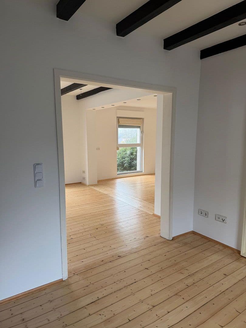 Prodej domu 260 m², pozemek 400 m², Bergstr. 19-21, Wülfrath, Severní Porýní-Vestfálsko Prodej domu 260 m², pozemek 400 m², Bergstr. 19-21, Wülfrath, Severní Porýní-Vestfálsko