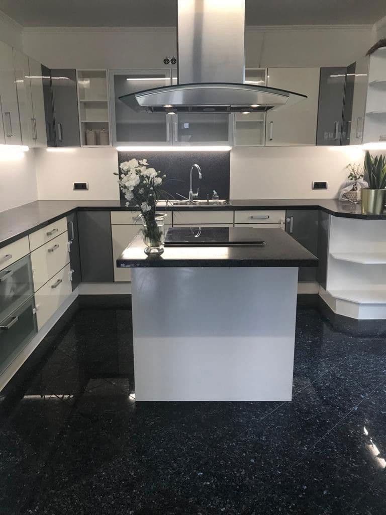 Prodej domu 220 m², pozemek 333 m², Vechelde, Dolní Sasko Prodej domu 220 m², pozemek 333 m², Vechelde, Dolní Sasko